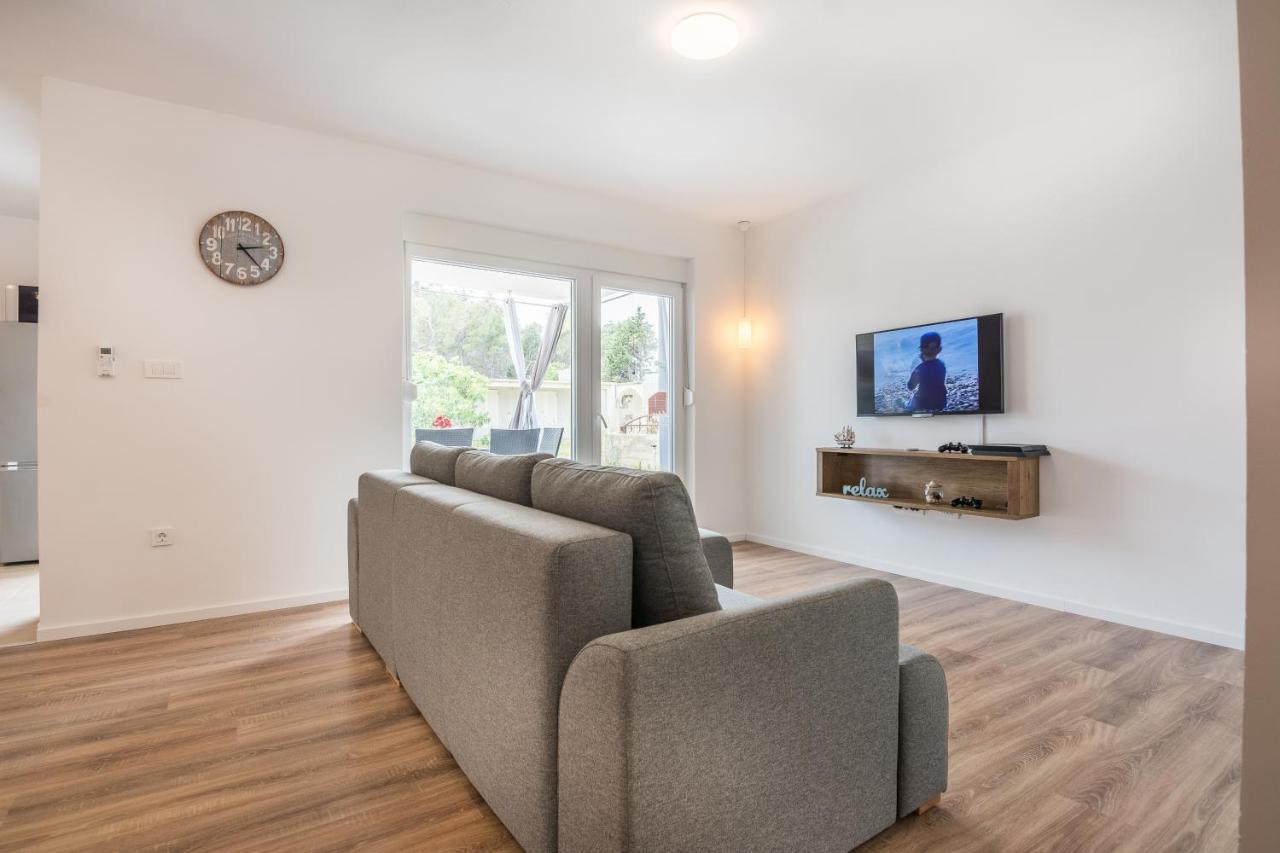Zilip Apartments Vir Exteriör bild