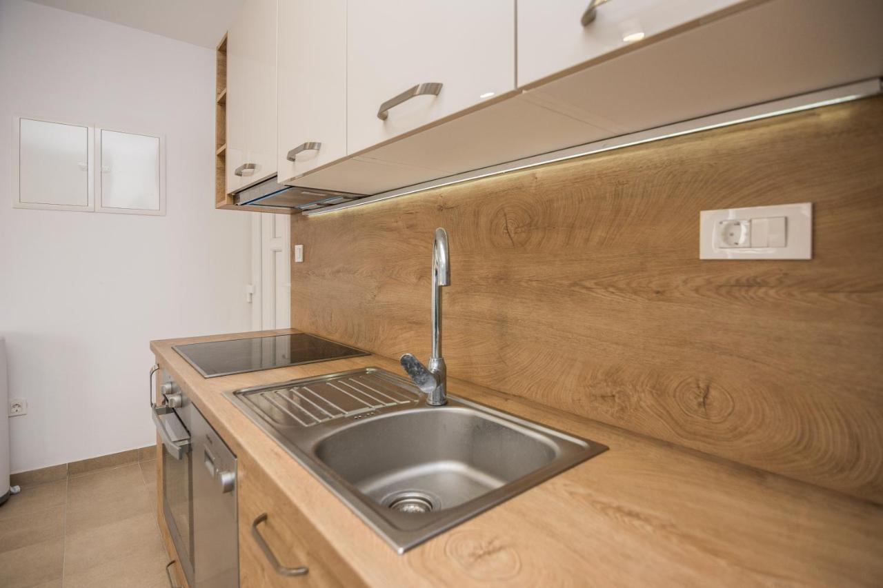 Zilip Apartments Vir Exteriör bild