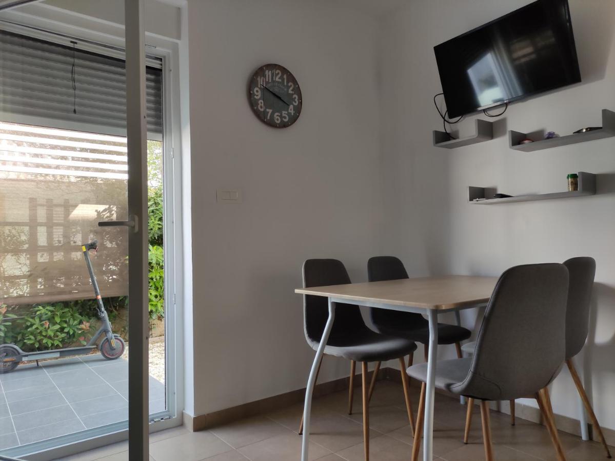 Zilip Apartments Vir Exteriör bild